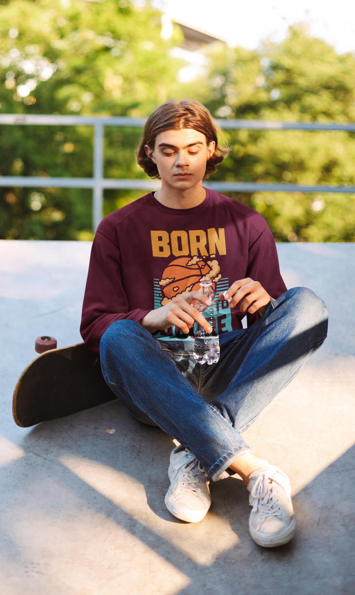 Born To Score - Men's Sweatshirt